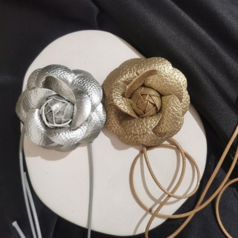 Vintage Flüssigmetall Blume Choker Halskette Langer Spitzenkragen Choker Temperament Halsband Schmuck Schlüsselbeinkette Halskette