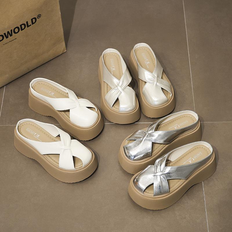 Baotou Slippers Women's Summer Wear 2025 New Thick-soled Retro Woven Casual Lazy Pedal Beach Sandals