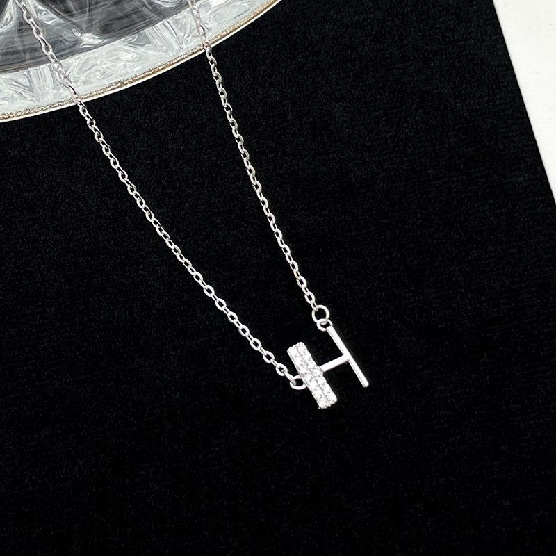 Banyan Tree S925 Silver Alphabet Necklace: Women's Summer Diamond Pendant with 26 English Letters Elegantly Designed.