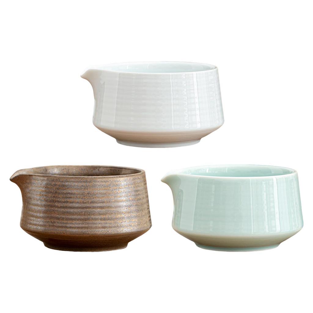 Ceramic Matcha Tea Bowl Japanese Tea Cup 560ml Matcha Accessories with Spout Handmade for Tea Lovers Friends Beginner Gift