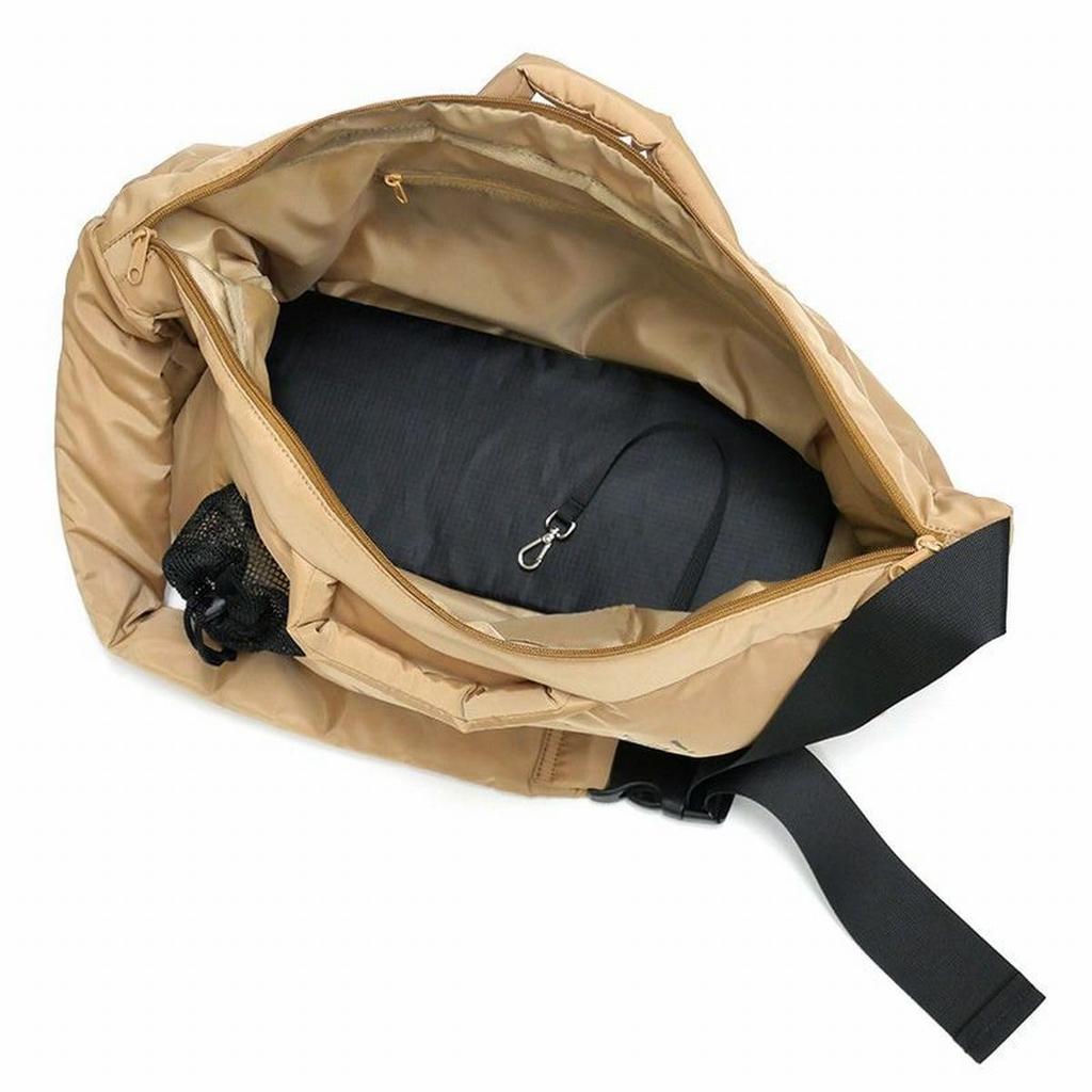 [WACHIFIELD] Dayan the Cat - Multifunctional Carrier Bag with Shoulder Strap and Cat Face Opening - Makes Outings with Your Cat Fun