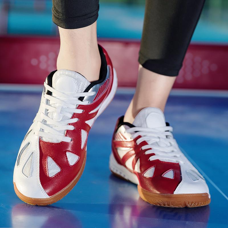 New Table Tennis Shoes for Men and Women Couples Lightweight Non-slip Breathable Badminton Shoes Tennis Shoes Professional Training Shoes