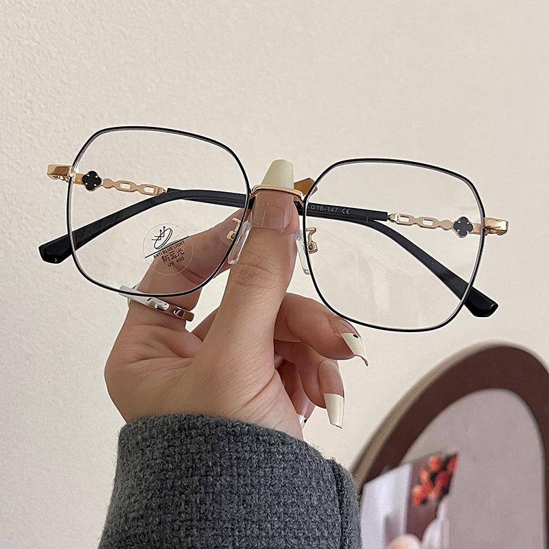 Vintage Retro Square Glasses Frame for Women Blue Light Blocking High Quality Eyewear Fashion Eyeglasses