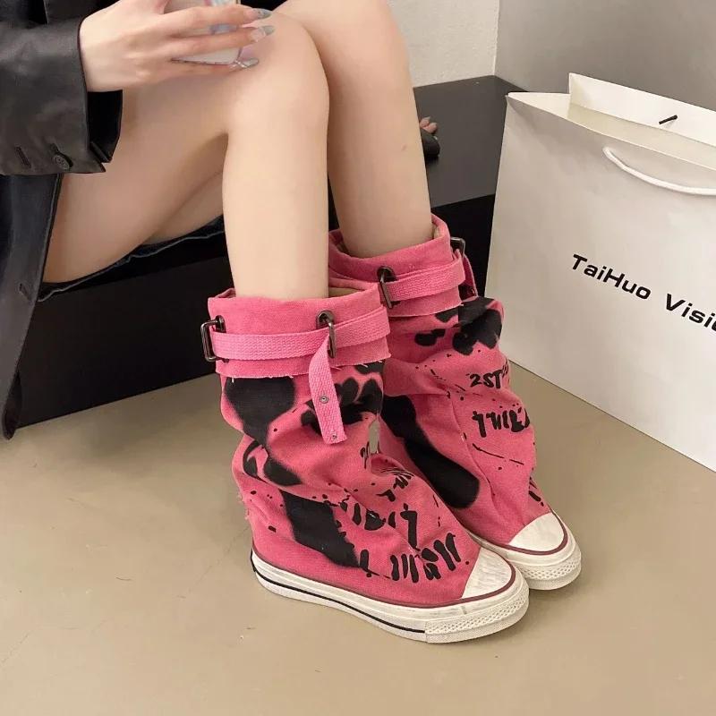 

Fashion Graffiti 2025 New High Top Canvas Shoes Women s Spring Boots Wide Barrel Mid Barrel Boots 2025 New Trouser Barrel Stacking Boots 35 розовый