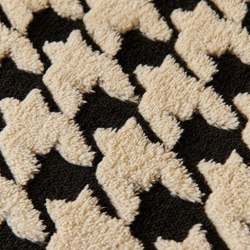 Plush Couch Pad Grid Sofa Cover Anti Slip Sofa Cushion Dirt Resistant Reusable With Healthy And Environmentally Friendly 70X70Cm