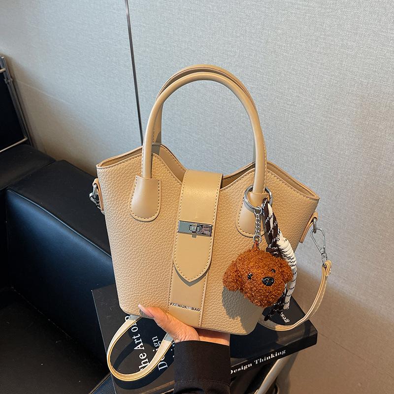 Premium Retro Handbag Bag Women's New Niche Design Versatile Shoulder Messenger Bag Bucket Bag