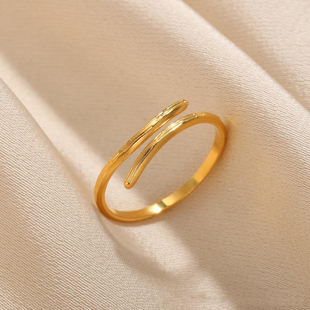 

Gold Color Open Twisted Ring Minimalist Elegant Style Metal Ring For Women Perfect for Daily Wear & Office