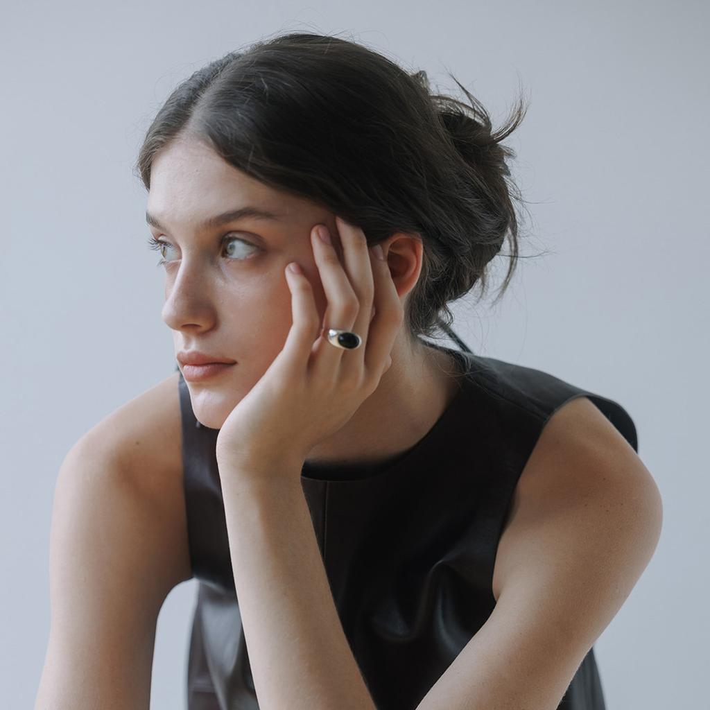 Niche Design Unique Copper Plated 18K Real Gold Inlaid Gemstone Curve Ring Simple Fashion Ring