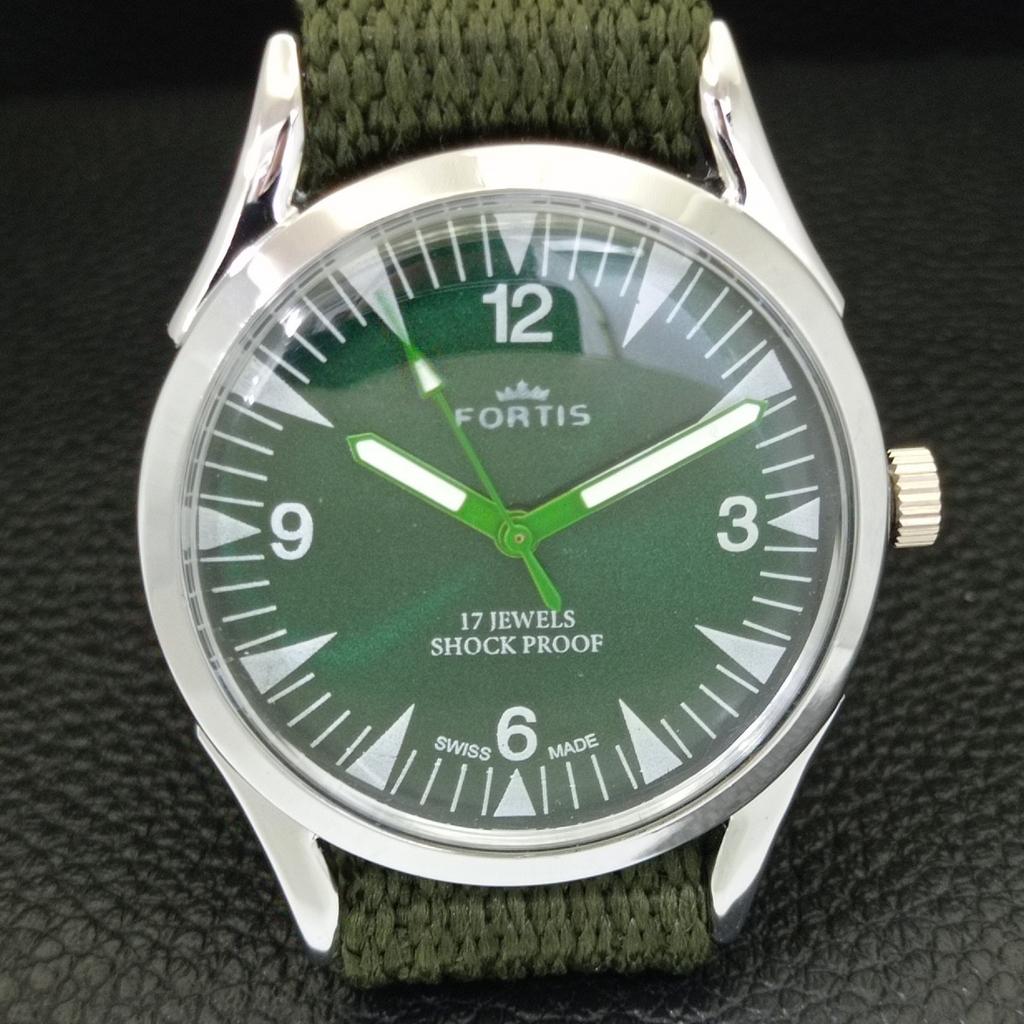 VINTAGE HAND-WINDING REFURBISHED SWISS MENS GREEN COLOR DIAL WATCH a700980-5 R205a-a700980