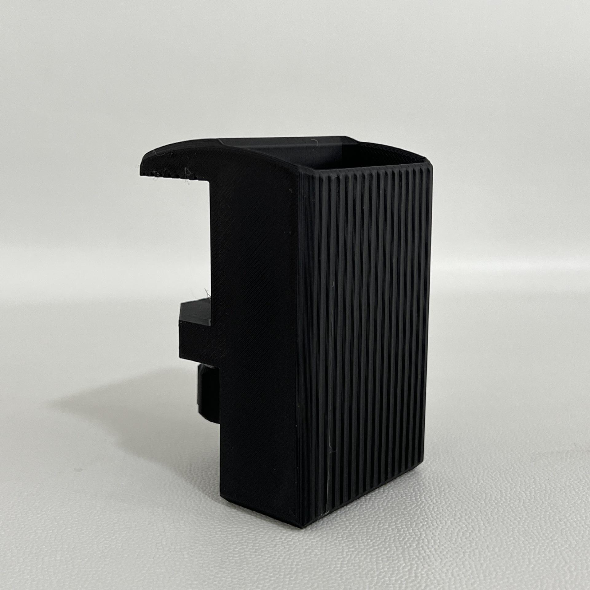 

No-Drill Clip-On Pen Holder - Adjustable Heavy-Duty Desk Clip for 1-3.5cm Edges,Solid Color Pencil & Marker Organizer for Office