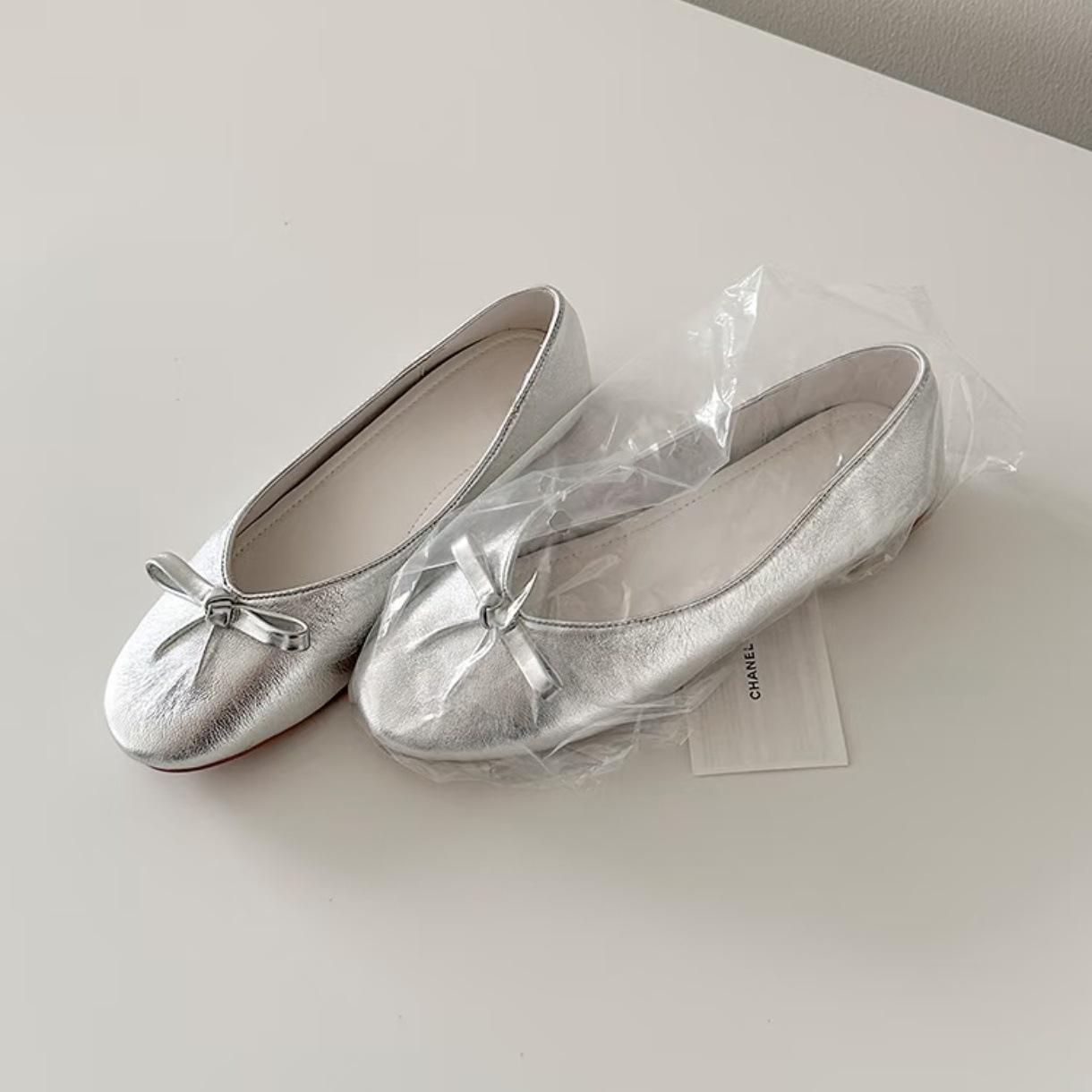 

Sheepskin version~ round head French bow ballet shoes women s shallow mouth one pedal temperament flat Mary Jane single shoes 35 серебряный