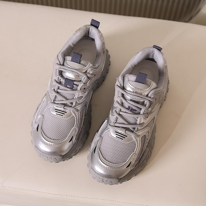 fashion 2024 New Breathable Mesh Flats Sneakers Fashion Outdoor Female Footwear Simple Round Toe Run Shoes