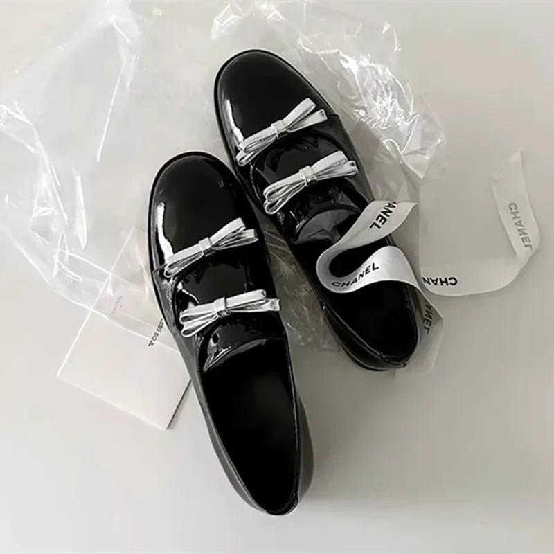 Mode Hohe Qualität Lackleder Schleife Designer Schuhe für Damen 2025 Frühling Quadratischer Absatz Runde Zehen Mary Jane Schuhe Luxus Pantoletten Slipper