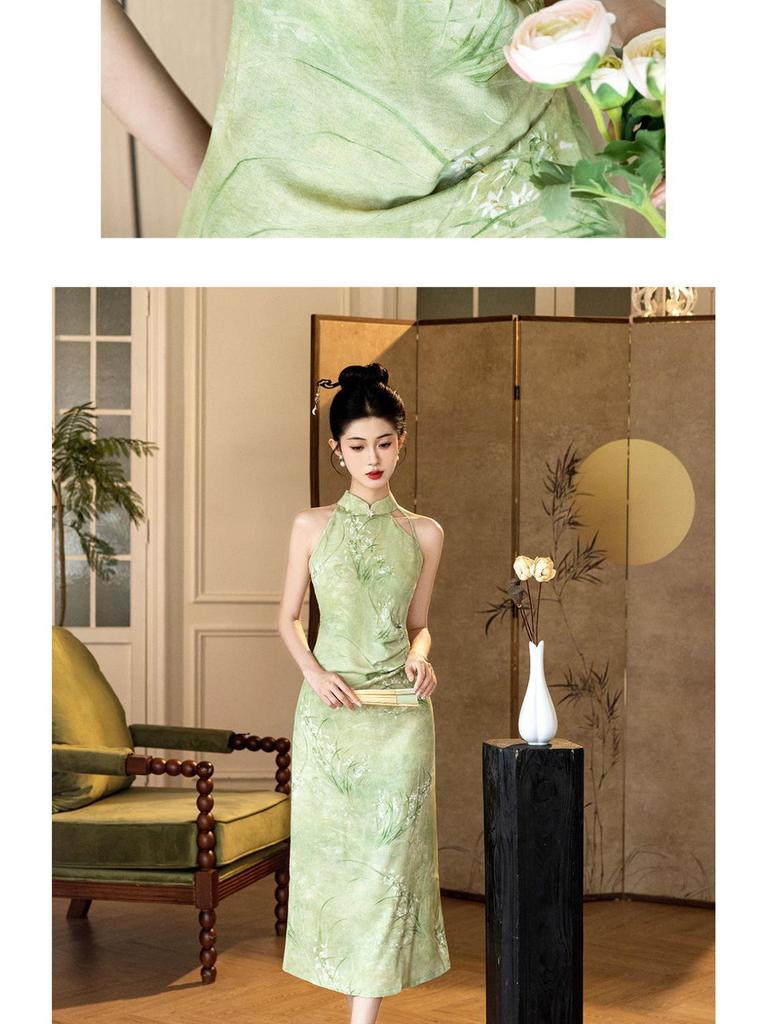 2026 Summer Green Sleeveless Cheongsam: Slimming Off-Shoulder, Waist-Cinching Halter Dress
