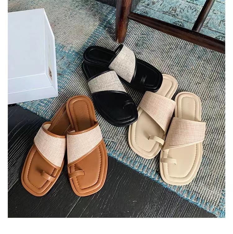 Grape Mother of the Same Style, Casual Summer Square Head Toe Straw Braided Splicing Flat-bottomed Slippers Women's 2025 New Sandals