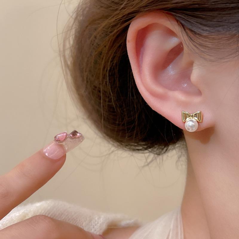 Silver Needle Small Temperament Bow Pearl Stud Earrings Women's Style Simple Personality Earrings Korean Edition Fashion Earrings