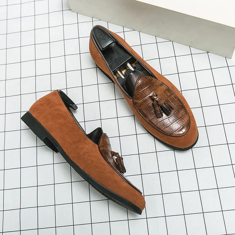 Nouveaux Mocassins Verts Tendance pour Hommes Flock Bout Rond Slip-On Glands Chaussures Formelles pour Hommes Marron Noir Taille 38-48