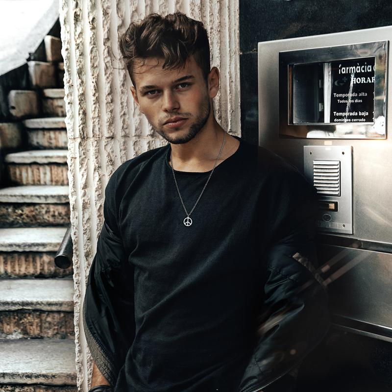 Vnox Einfache Lässige Halsketten für Männer Frauen,Edelstahl Feder Geometrischer Stab Münz Anhänger,Unisex Minimalistisch Schick Halsband