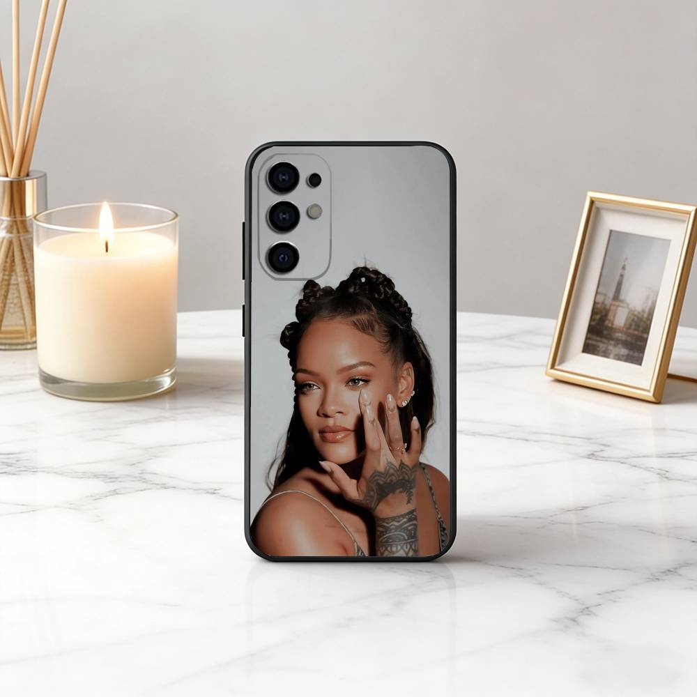 Hot singer R-Rihannas beauty Phone Case For Samsung S25,S24,S21,S22,S23,S30,Ultra,S20,Plus,Fe,Lite,Note,10,Black Cover