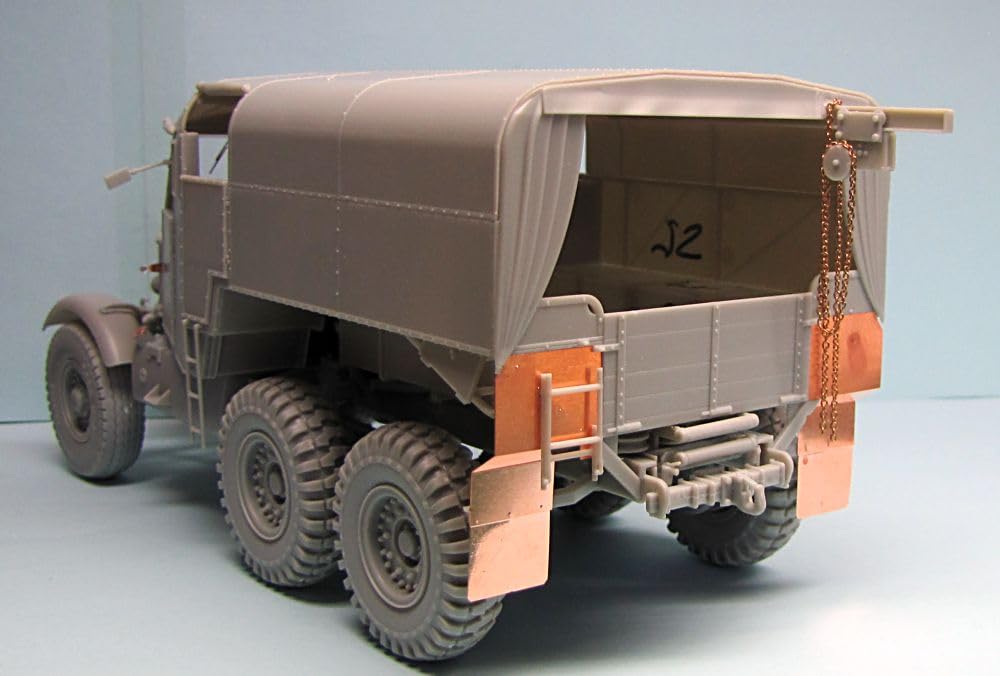 Thunder Model 1/35 British Army Scammell Pioneer Heavy Artillery Tractor R100 Plastic Model Kit TB35202