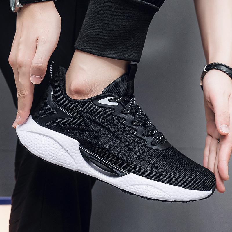 Refreshing and breathable low-top mesh casual shoes are really explosive, soft-soled cushioning rebound sneakers, large-size running shoes.