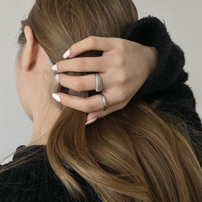 S925 Unique Silver Ring For Women With Eyecatching Geometric Features And Polish Sleek