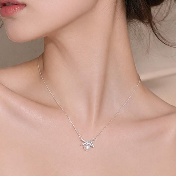 Maison De She Women'S Necklace Glow Cubic Ribbon Pearl Pendant Bcn015