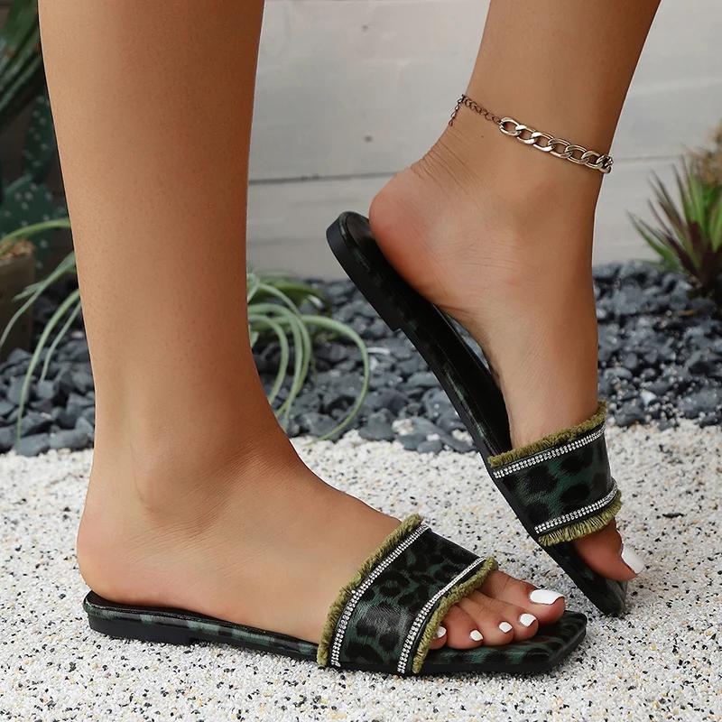 Fashion Leopard Print Summer Slippers for Women 2025 Square Toe Flat Slides Sandals Woman Lightweight Non Slip Beach Flip Flops
