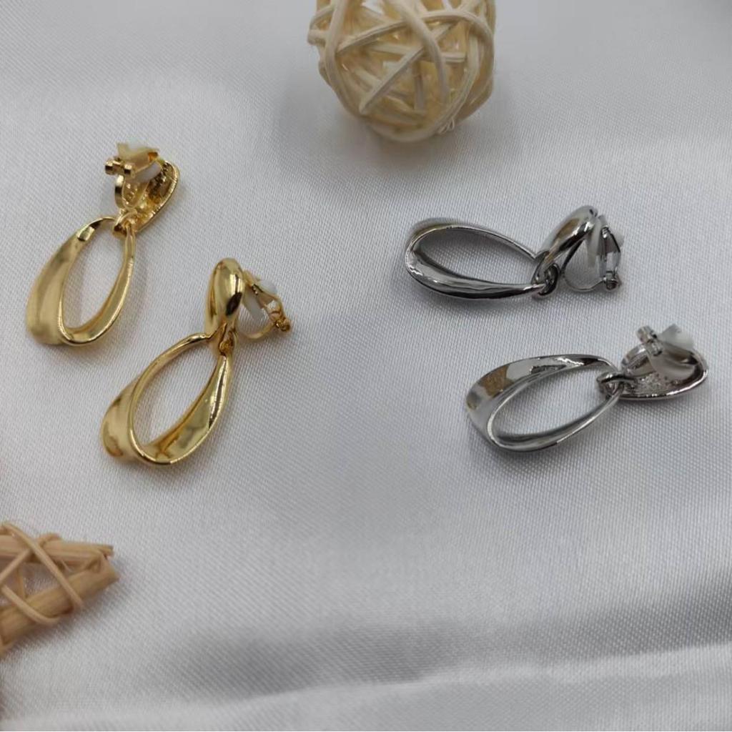 Pince à Oreilles Minimaliste Écologique en Forme de Larme