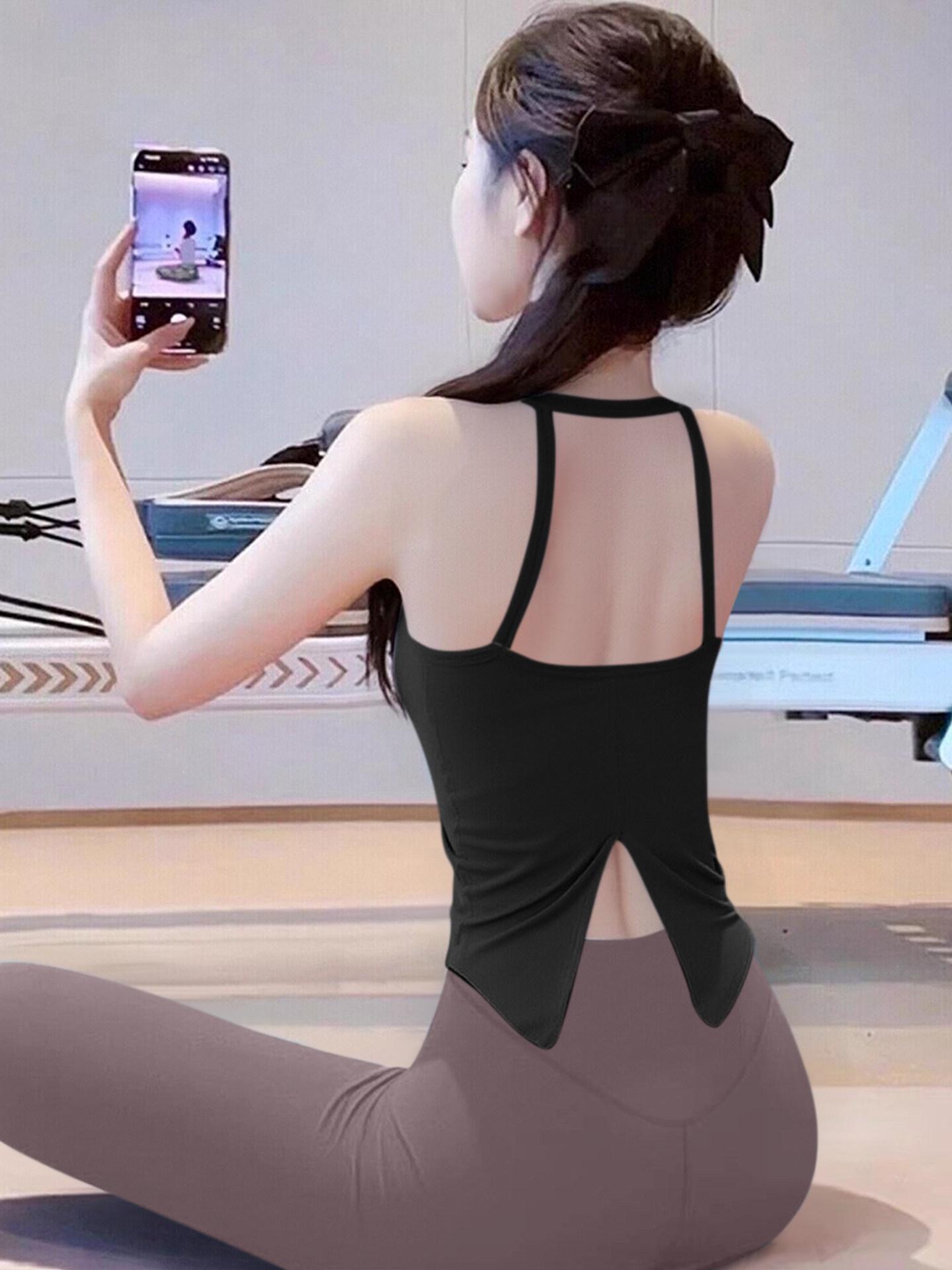 Women s Stylish Yoga Set with Built-in Bra, 2026 Spring/Summer Design, Perfect for Outdoor and Fitness Wear L (110-120)