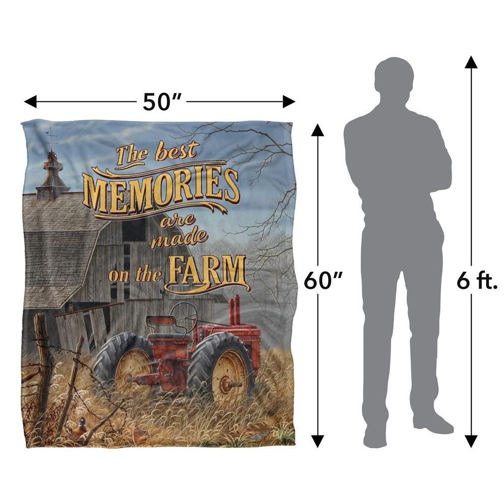JQ Licensing Memories On The Farm Silky Tractor Supersoft Blanket