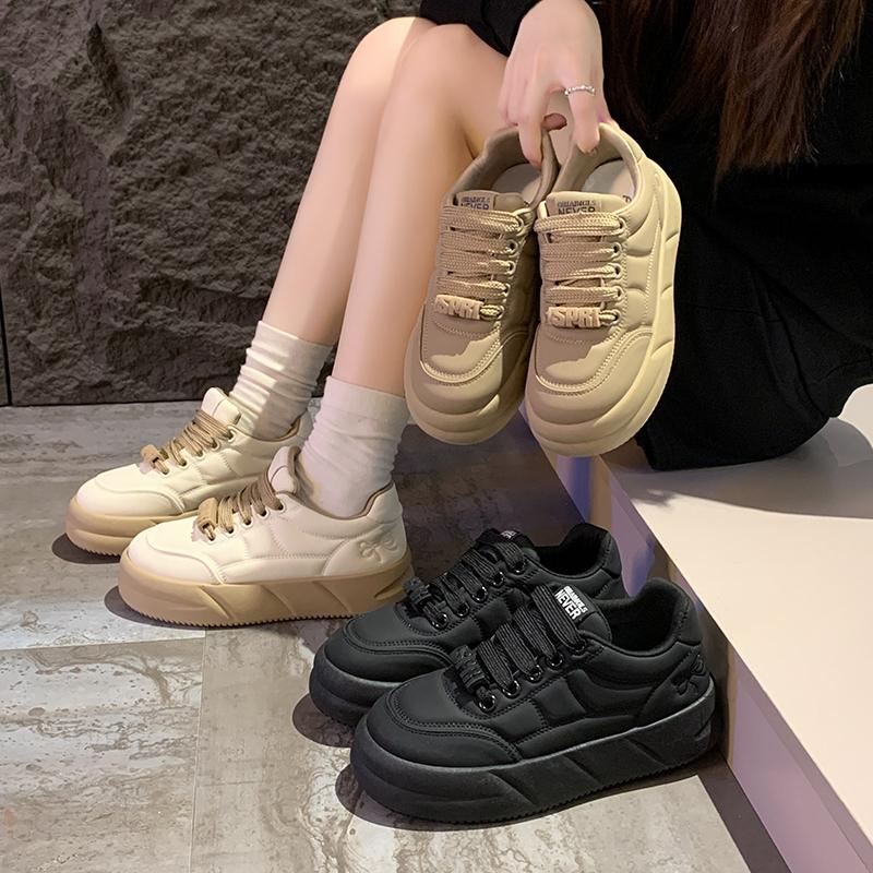 Women Sneakers Soft Non-slip Breathable Skateboarding Shoes Hot Selling Woman Campus Student Fashion Lace-Up Sports Flats