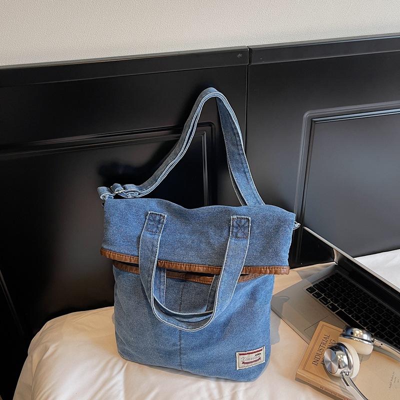 

Джинсовая сумка большой вместимости спортивная на плечо мессенджер выстиранная ткань старая ретро нишевая дорожная карман для тарелки школьная сумка светло-синий
