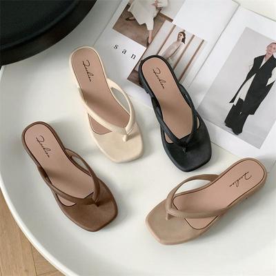 Veelzijdige Zomer Slippers voor Dames: Sandalen voor het strand met dunne bandjes en effen kleur