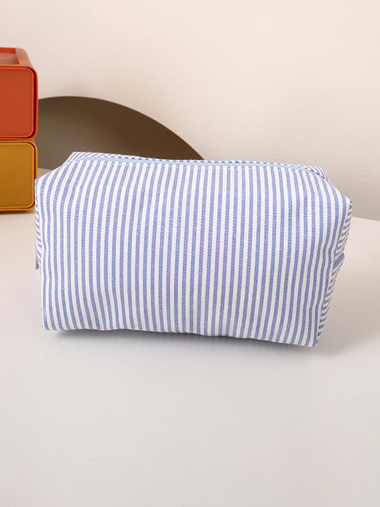 Retro Large-capacity Pencil Case, Used for Storing Student Stationery and Desk Items, Portable School Supplies Gift for Friends