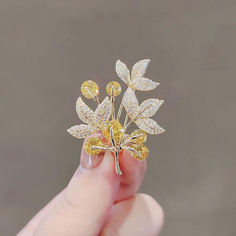 Autumn Winter Coat Yellow Lucky Tree Brooch Elegant Fashion Pins For Women Safe Pin Clothing Clip Badge Dress Buckle Jewelry