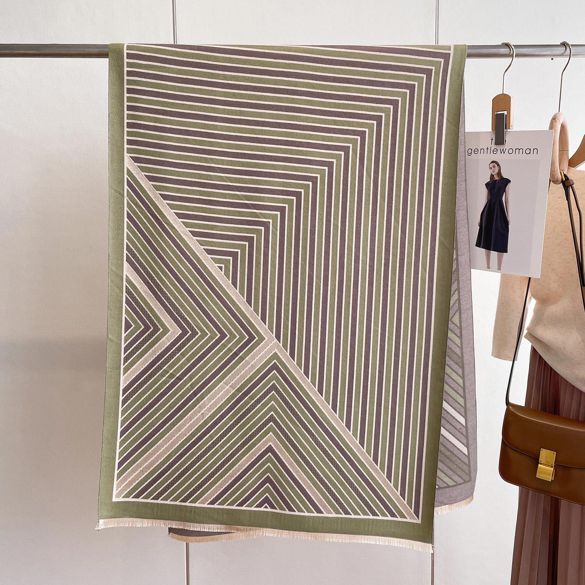 

Полосатый двухсторонний шарф из имитации кашемира Простой модный шарф с цветовой блокировкой Теплая шаль Утолщенный шарф с бахромой Женский 190*65cm зелёный