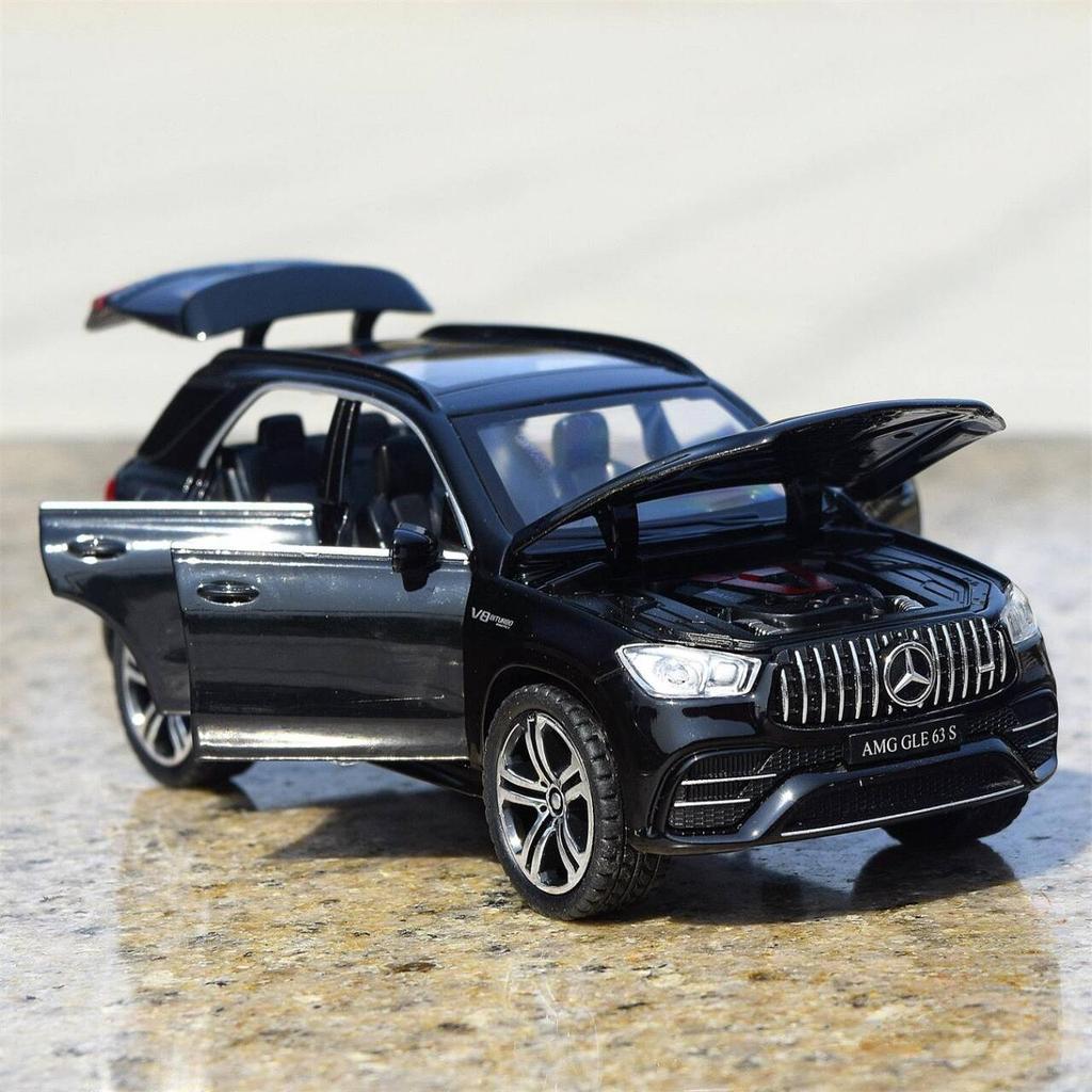 Mercedes Benz GLE 63s AMG City SUV Simulation Druckguss- und Spielzeugfahrzeuge Geräusche und Licht Rückziehauto 1:32 Legierungskollektionsmodell