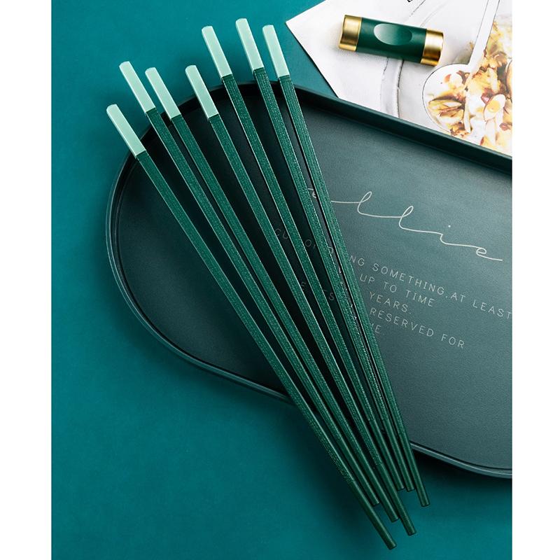 1/2/5 para zielone antypoślizgowe pałeczki wielokrotnego użytku domowe pałeczki ze stopu zestaw chińskie jedzenie japoński koreański makaron sushi