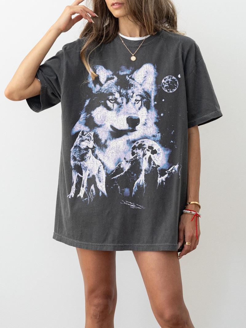 Retro Wolf Shirt Alpha Wolf Pack Shirt Howling Lone Wolf Graphic Shirt Wolves Tee Grey Wolf Moon Nature Outdoors 90s S