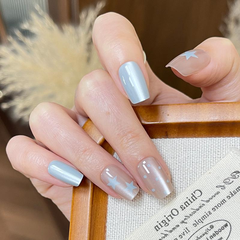 

Градиєнтні золотисті фольговані знімні наклейки для нігтів - Осінньо-зимова колекція