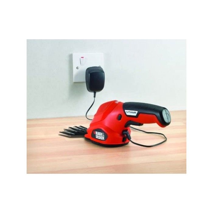 Cisaille à gazon - BLACK & DECKER - 3,6 V - Lame 38 cm - Autonomie 35 mn - LED Charge