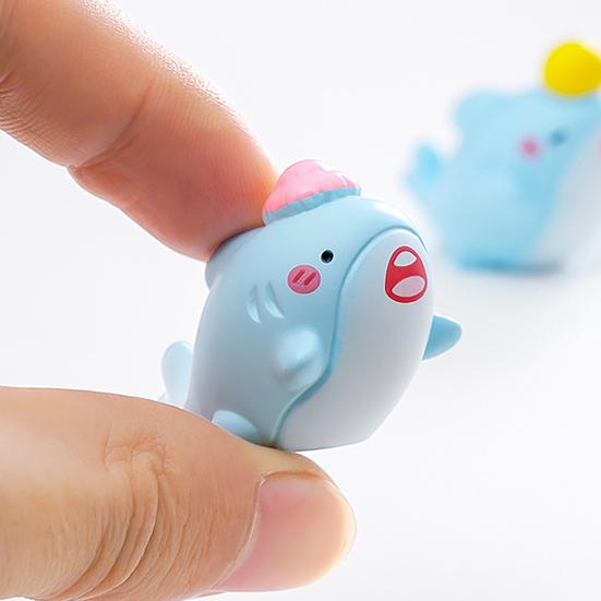 2 Peças de Miniaturas de Tubarão Fofas Resina Pequenas Ornamentos de Estilo Curativo Mini Decorações de Animais para Acessórios de Carro Mesa?