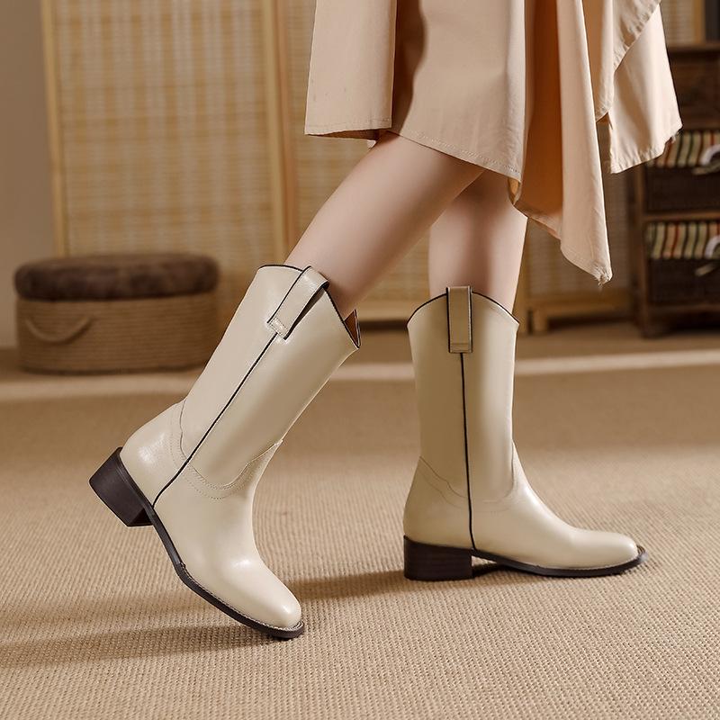 2025 Autumn and Winter New V-mouth Retro Round Head Flat Bottom Matte Soft Leather Medium Tube Boots Women's Simple Sleeve Martin Boots