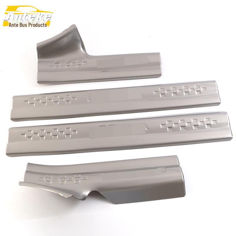 

Arrizo 5 Накладки на пороги, бампер, педаль приветствия и накладка против царапин из нержавеющей стали.