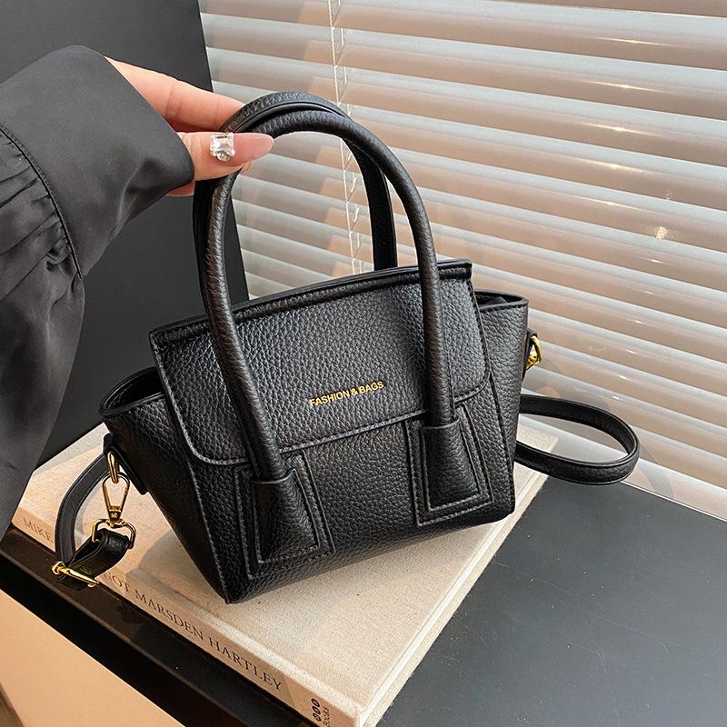 

New high-end bag, lychee pattern letter wing bag, portable shoulder crossbody trendy women s bag чорний
