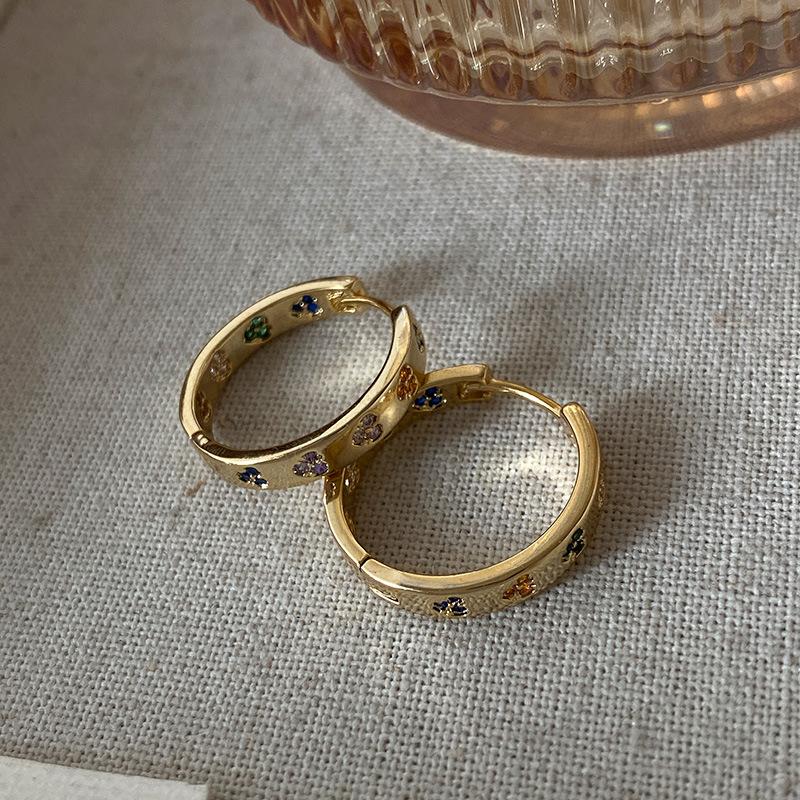 

Геометрические большие круглые серьги с пряжкой, цветные микро-инкрустированные серьги Love Design, модные, индивидуальные, круглые, тонкие, высококачественные серьги