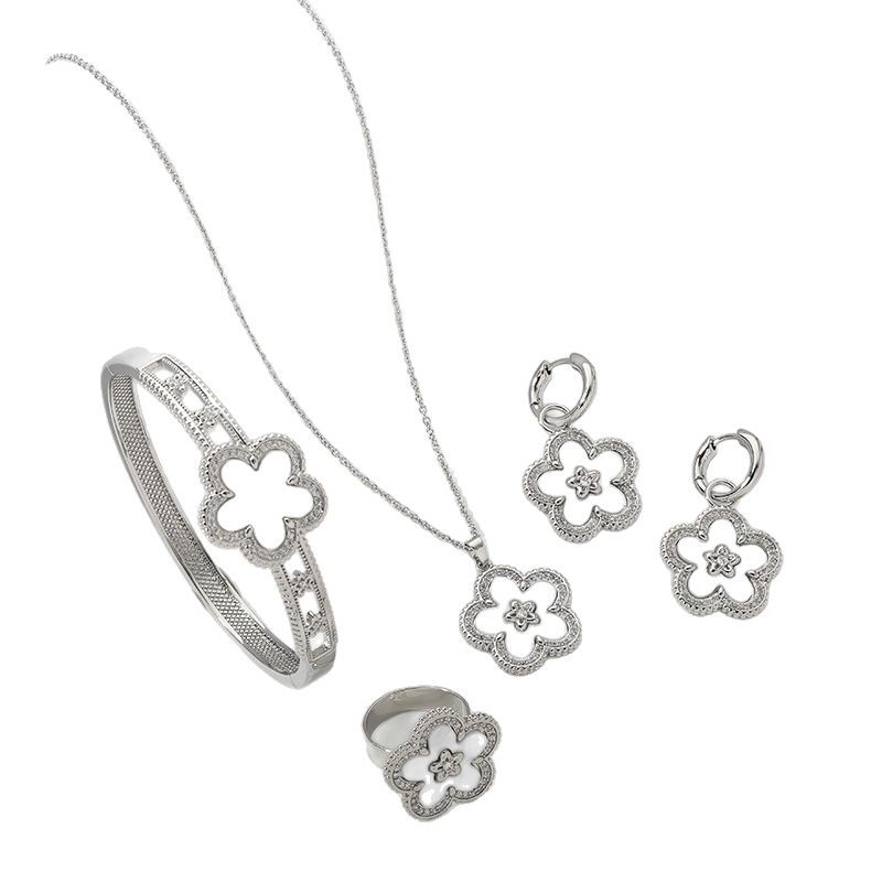 Clover Jewelry Set Light Luxury Natural Fritillary Plum Blossom Necklace Collarbone Chain Earrings Bracelet Female 2026
