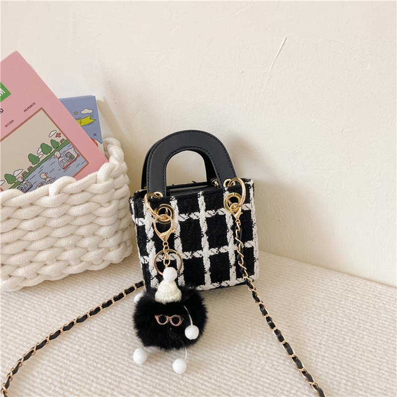 

Stylish Mini Children s Messenger Bag For Girls With Chic Chain Strap In Trendy Colors чёрный