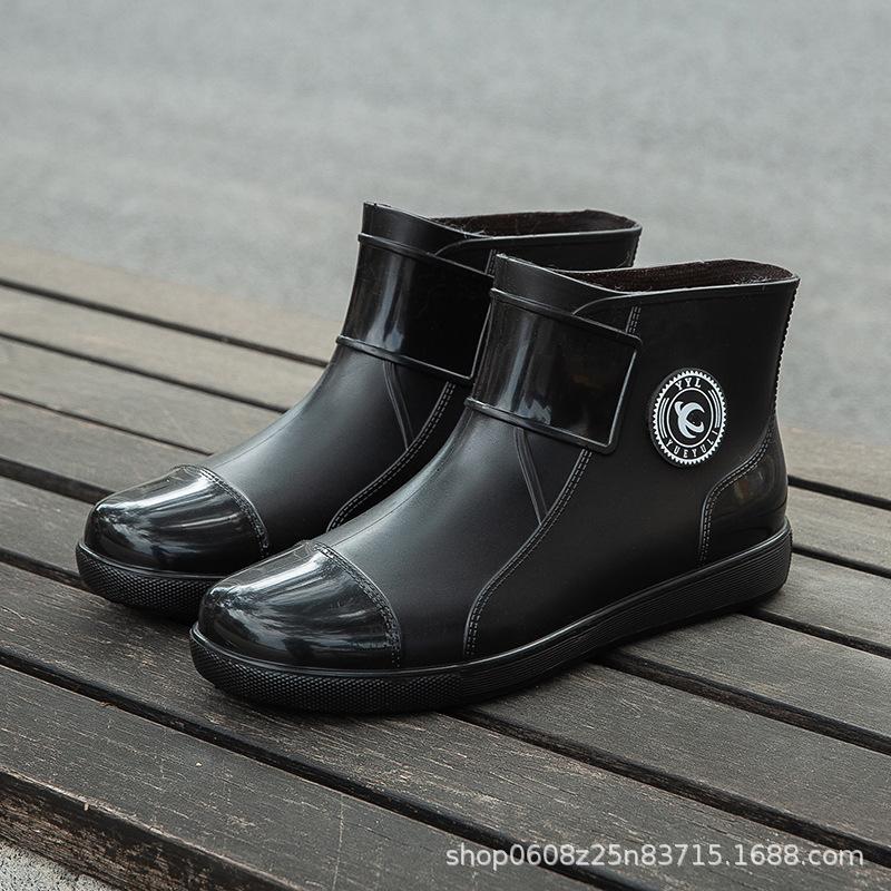 

Fashion super large size 35-49 waterproof shoes men s and women s fashion short tube wear-resistant extra large size rain boots short low tube glue 35 чорний